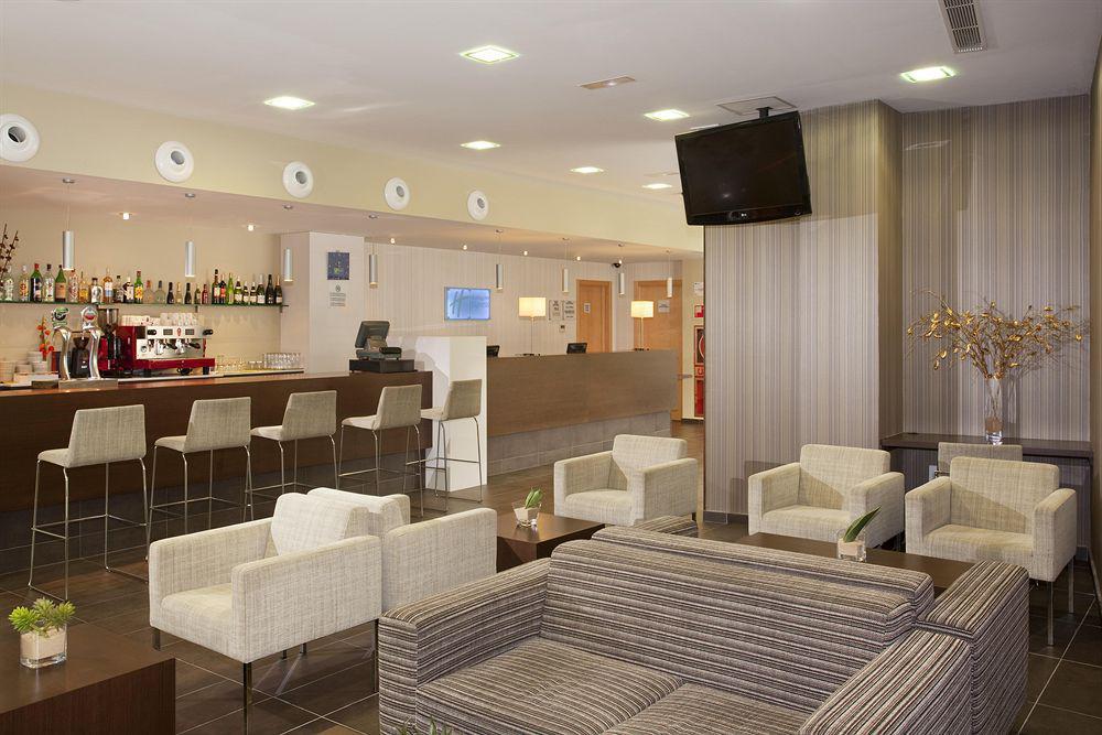 Holiday Inn Express Sant Cugat By Ihg Sant Cugat del Vallès Exterior photo